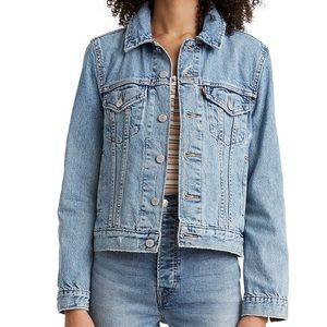 Levi’s Denim Jacket Lighter Wash